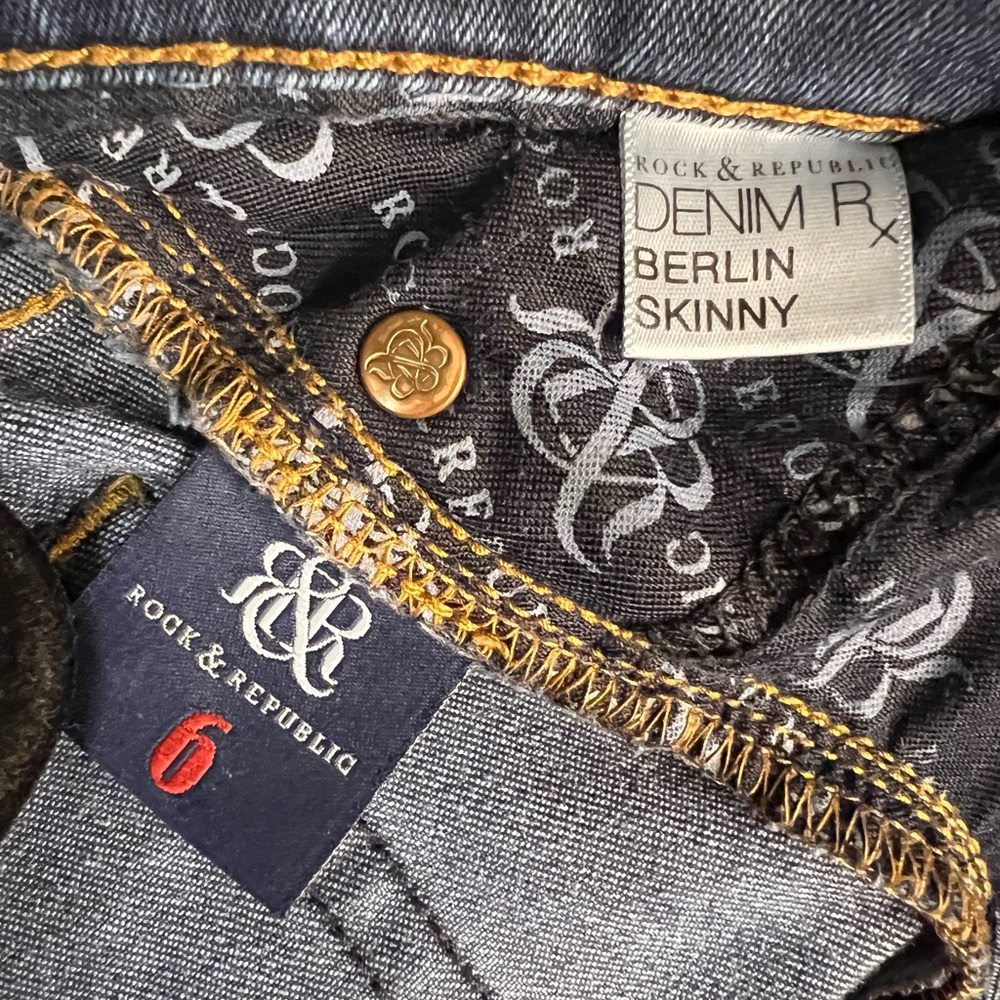 Rock & Republic Berlin Skinny Blue Dark Wash Stretch Denim Jeans Mid Rise SZ 6 - Picture 8 of 9